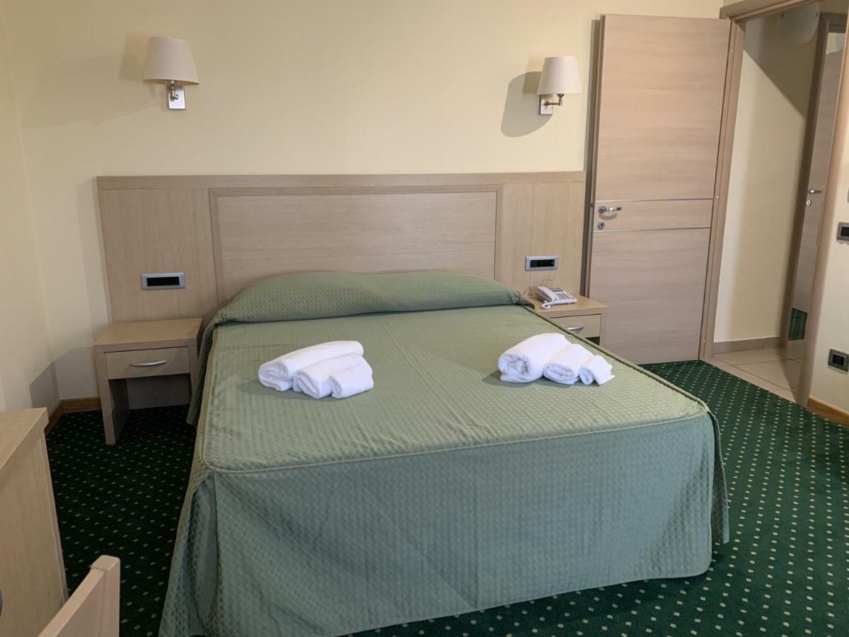 Hotel Palace ジョイア・タウロ エクステリア 写真