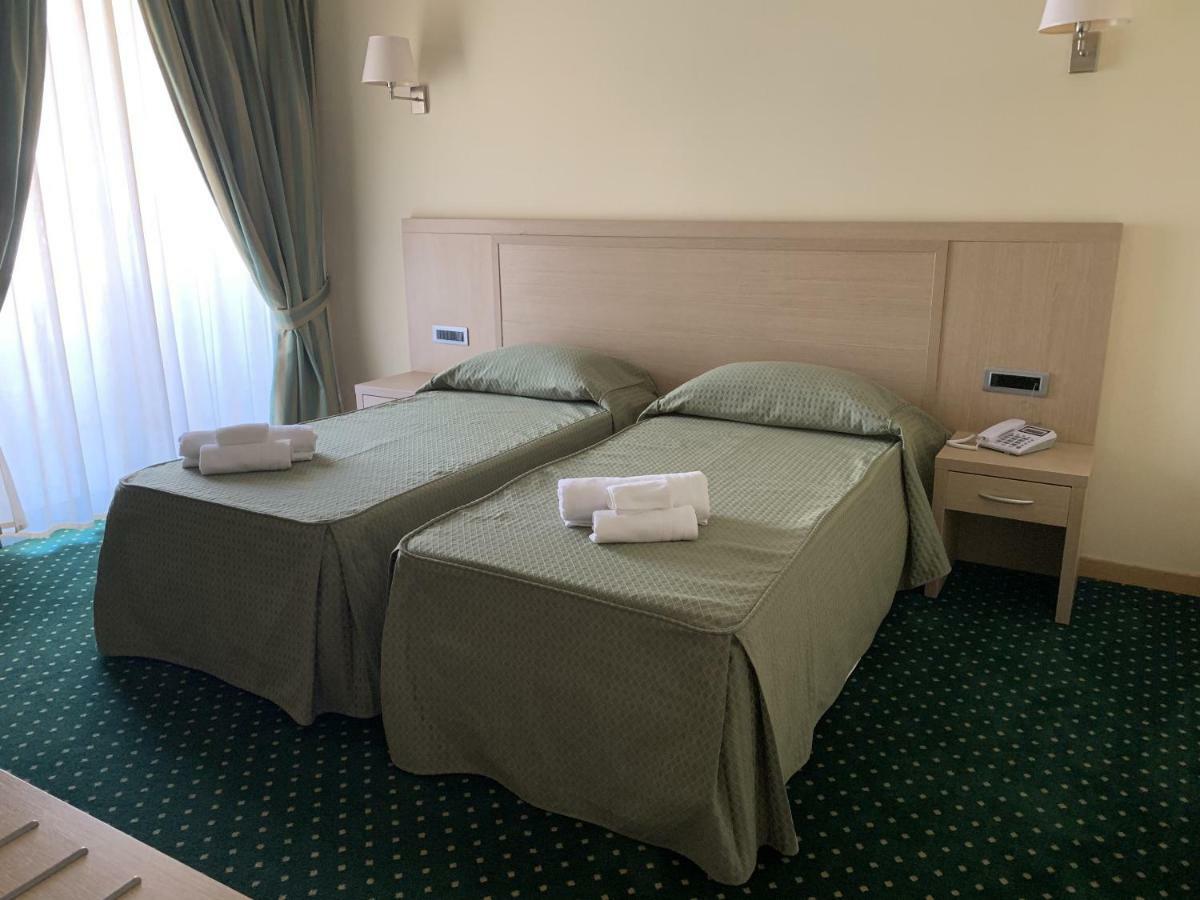 Hotel Palace ジョイア・タウロ エクステリア 写真